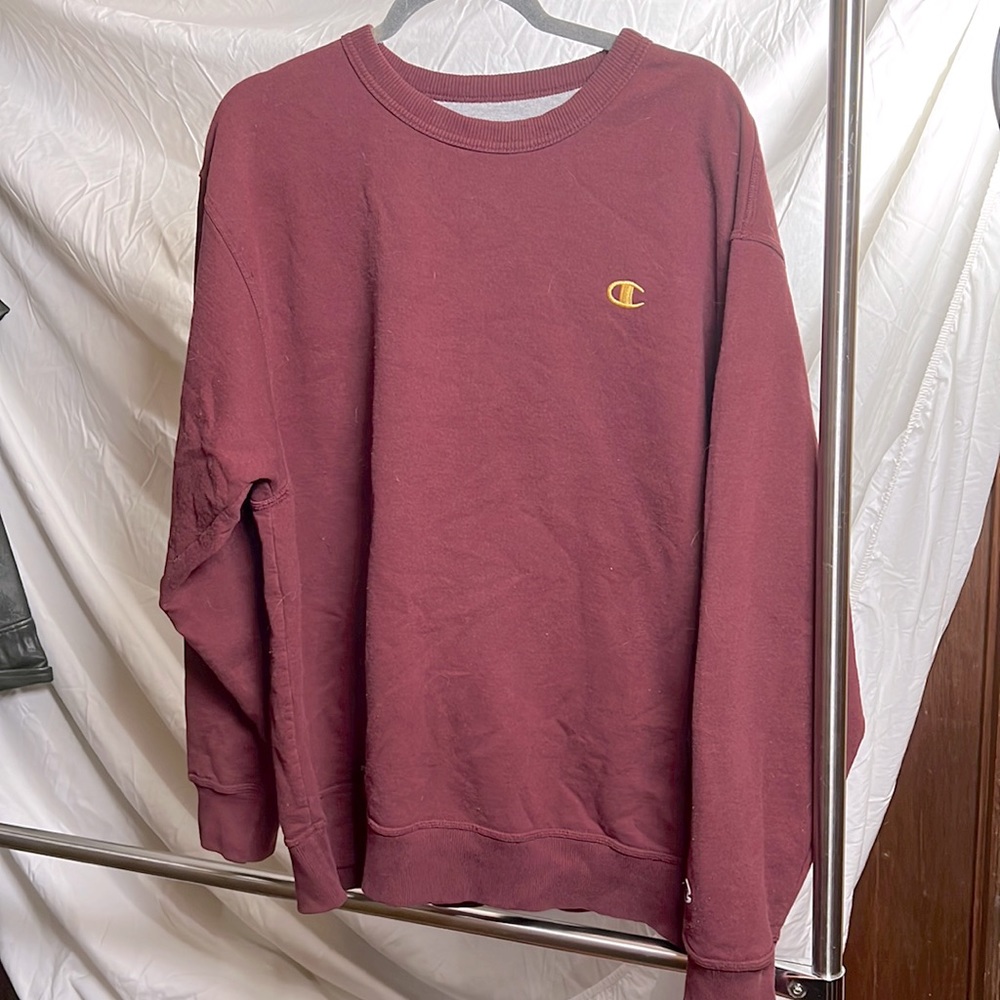 Burgundy champion pull-over